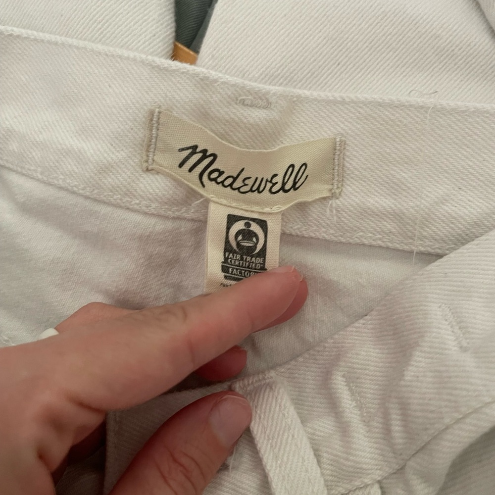 Madewell The Tall Momjean in Tile White: Ripped Edition - Picture 6 of 7